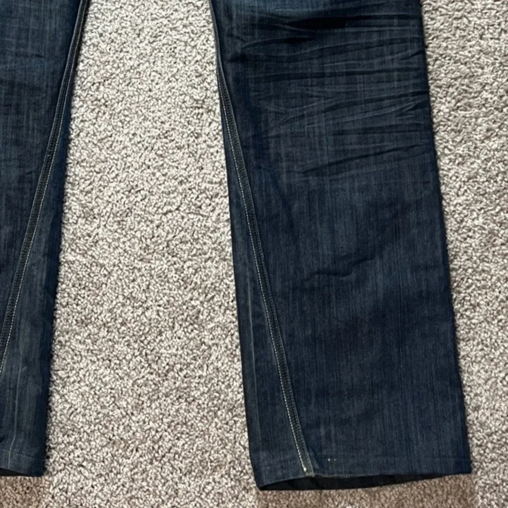 Levis minor topstitching